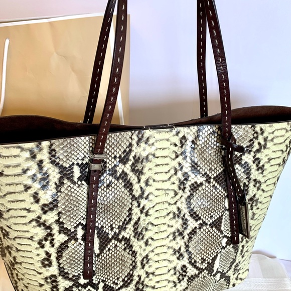 Michael Kors Collection Large Python tote - Picture 3 of 6